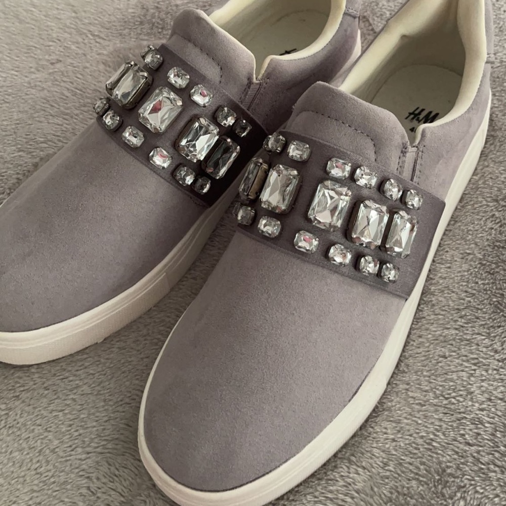 Brand new H&M shoes size 8.5